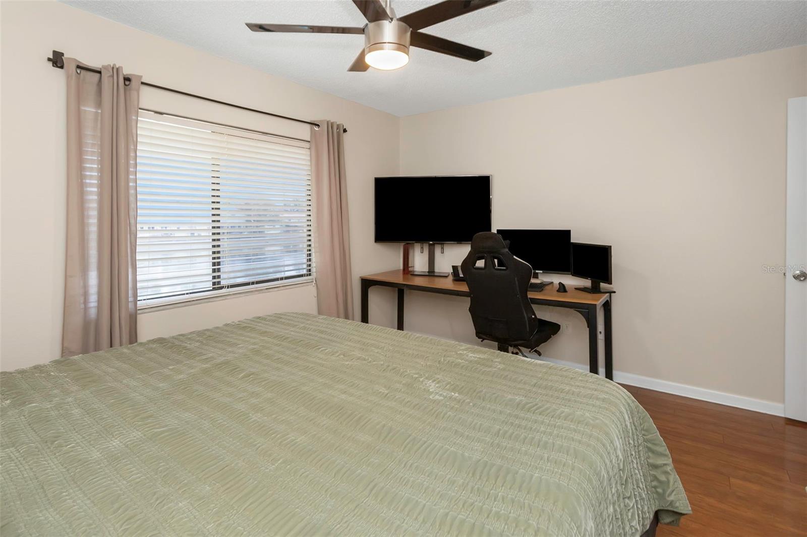 Image 24 of 49 For 1407 Adams Circle W