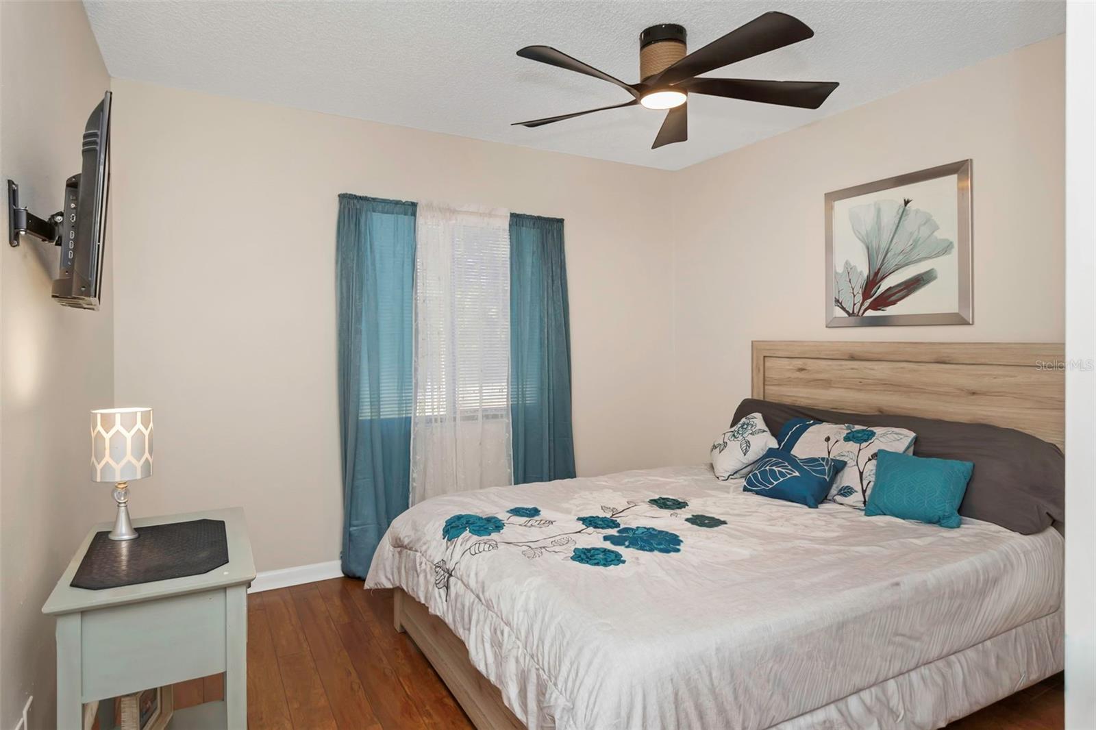 Image 29 of 49 For 1407 Adams Circle W