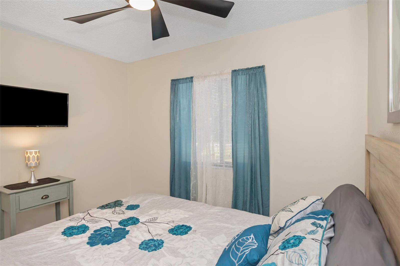 Image 31 of 49 For 1407 Adams Circle W