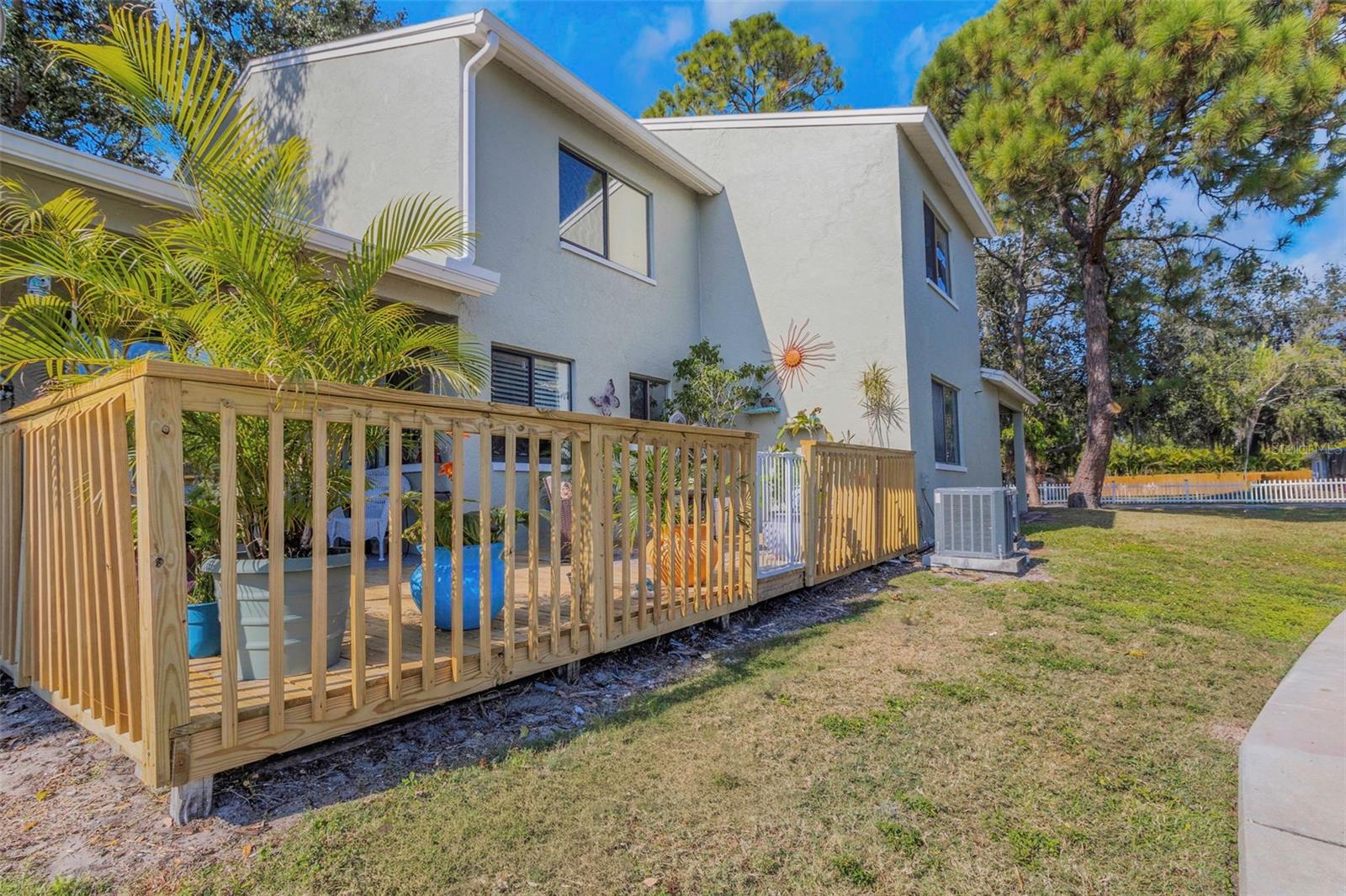 Image 41 of 49 For 1407 Adams Circle W