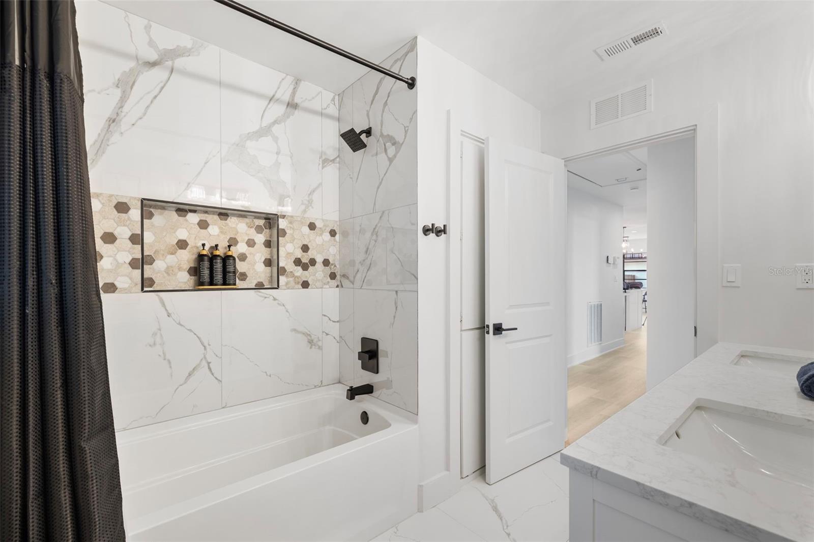 Image 43 of 71 For 3406 Swann Avenue