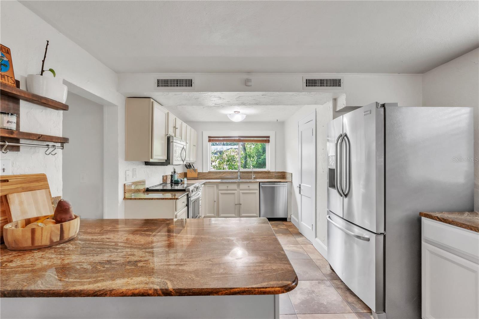 Image 11 of 29 For 3018 Jackson Street N