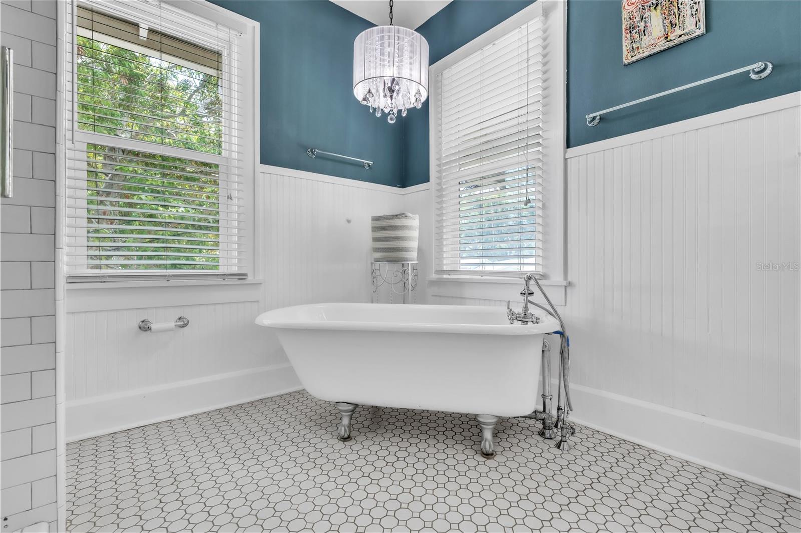 Image 24 of 29 For 3018 Jackson Street N