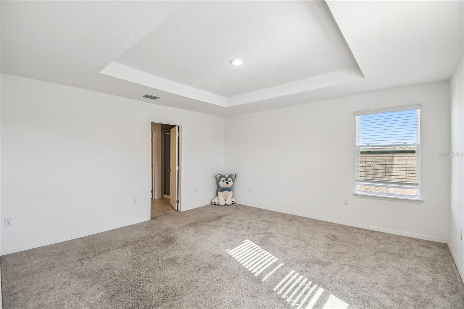 Image 19 of 37 For 518 Ingleside Lane