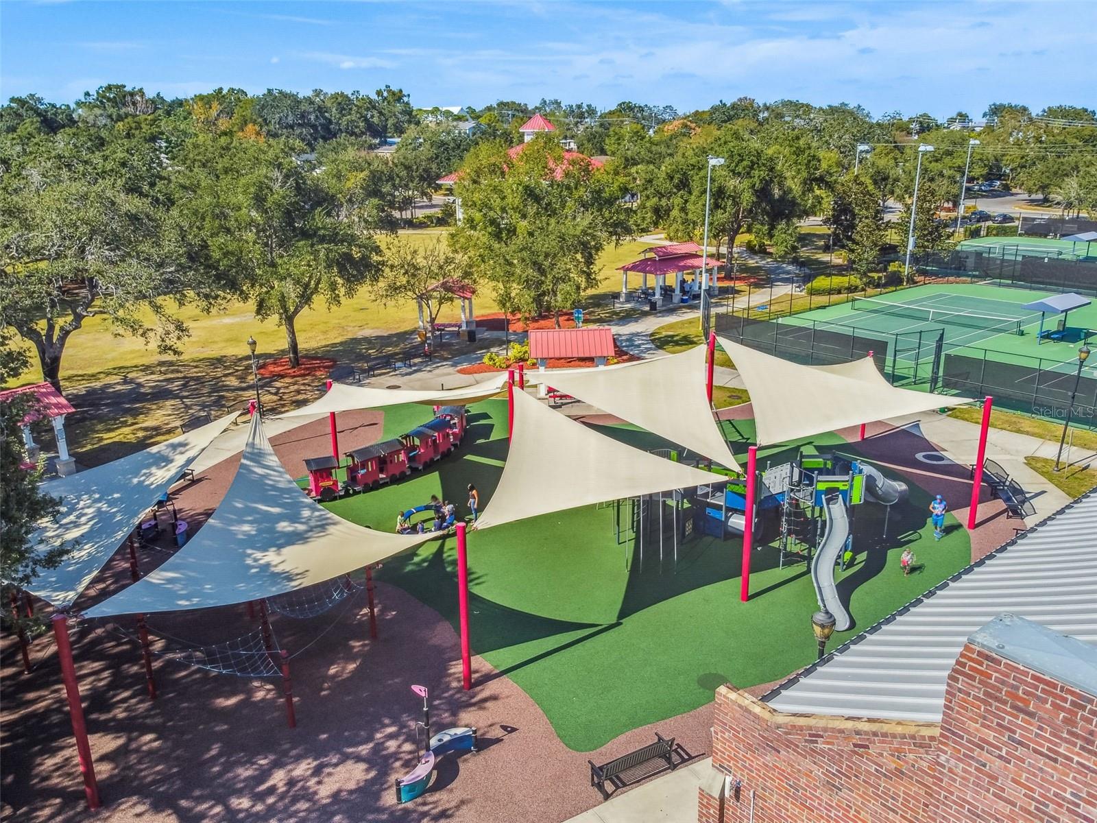 Image 2 of 37 For 518 Ingleside Lane