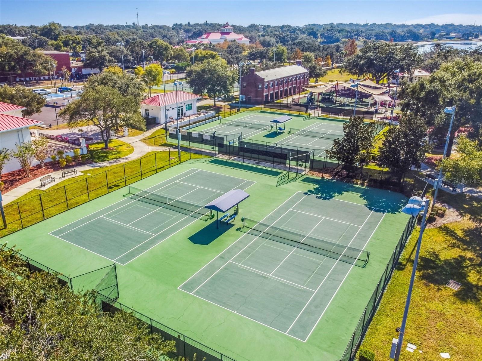 Image 5 of 37 For 518 Ingleside Lane