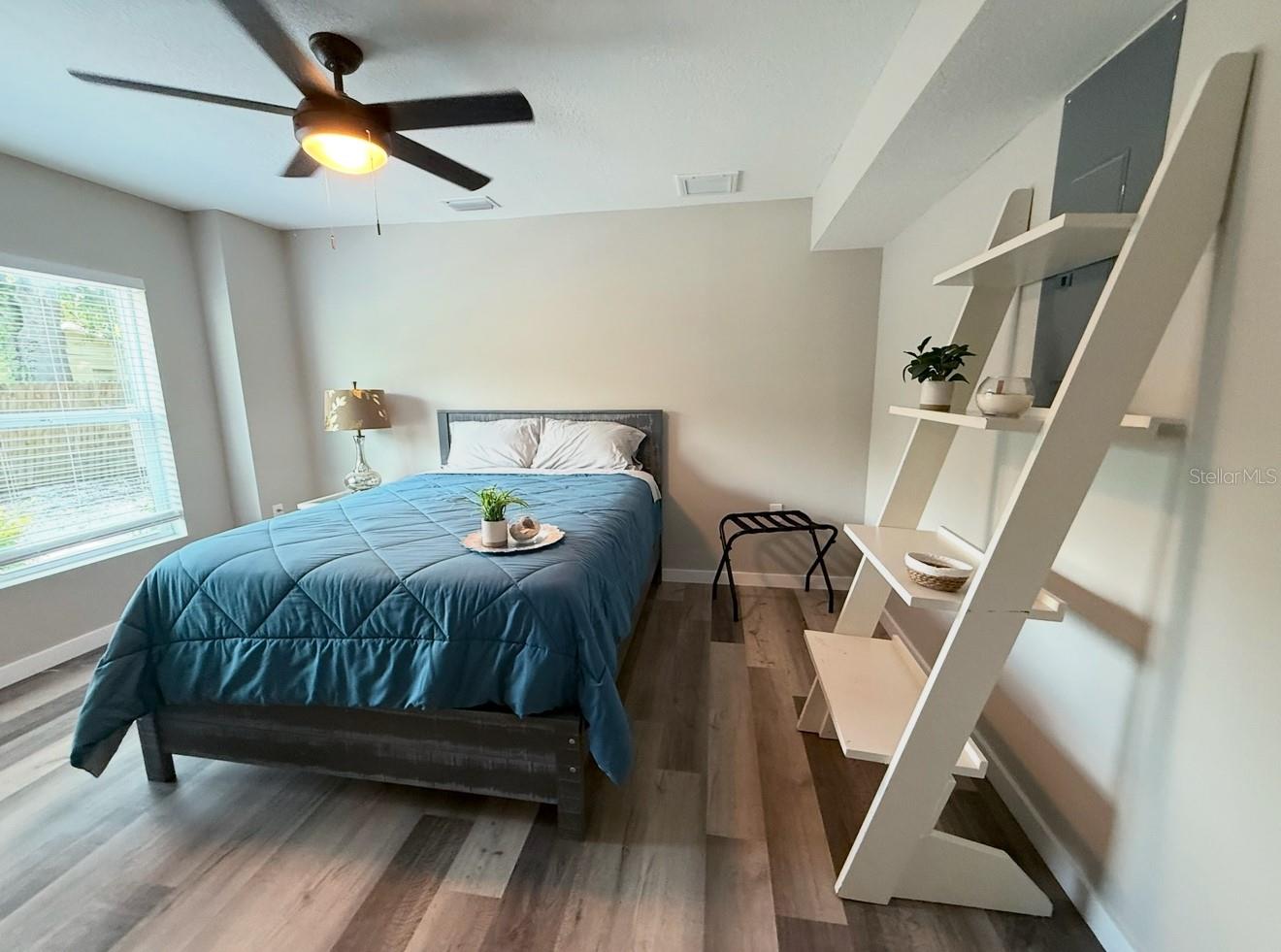 Image 12 of 27 For 7208 Ola Avenue