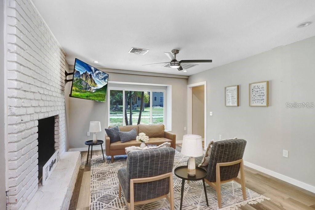 Image 5 of 27 For 7208 Ola Avenue