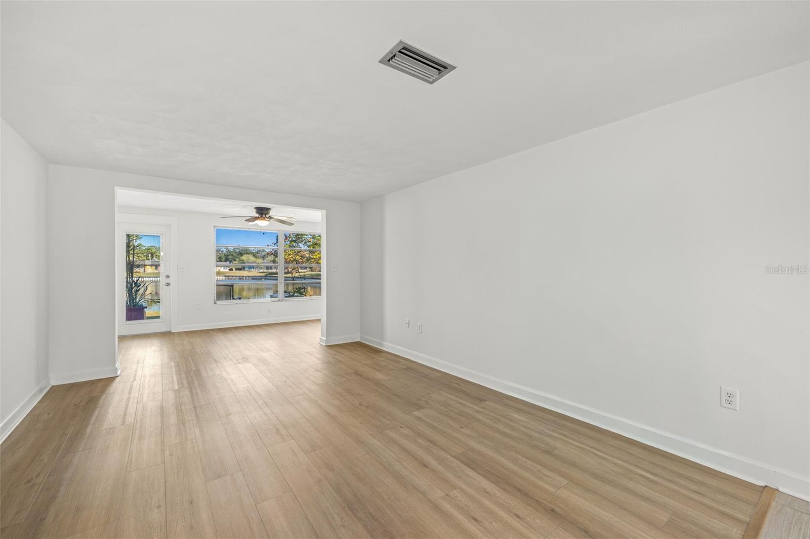 Image 14 of 43 For 4324 Summersun Drive