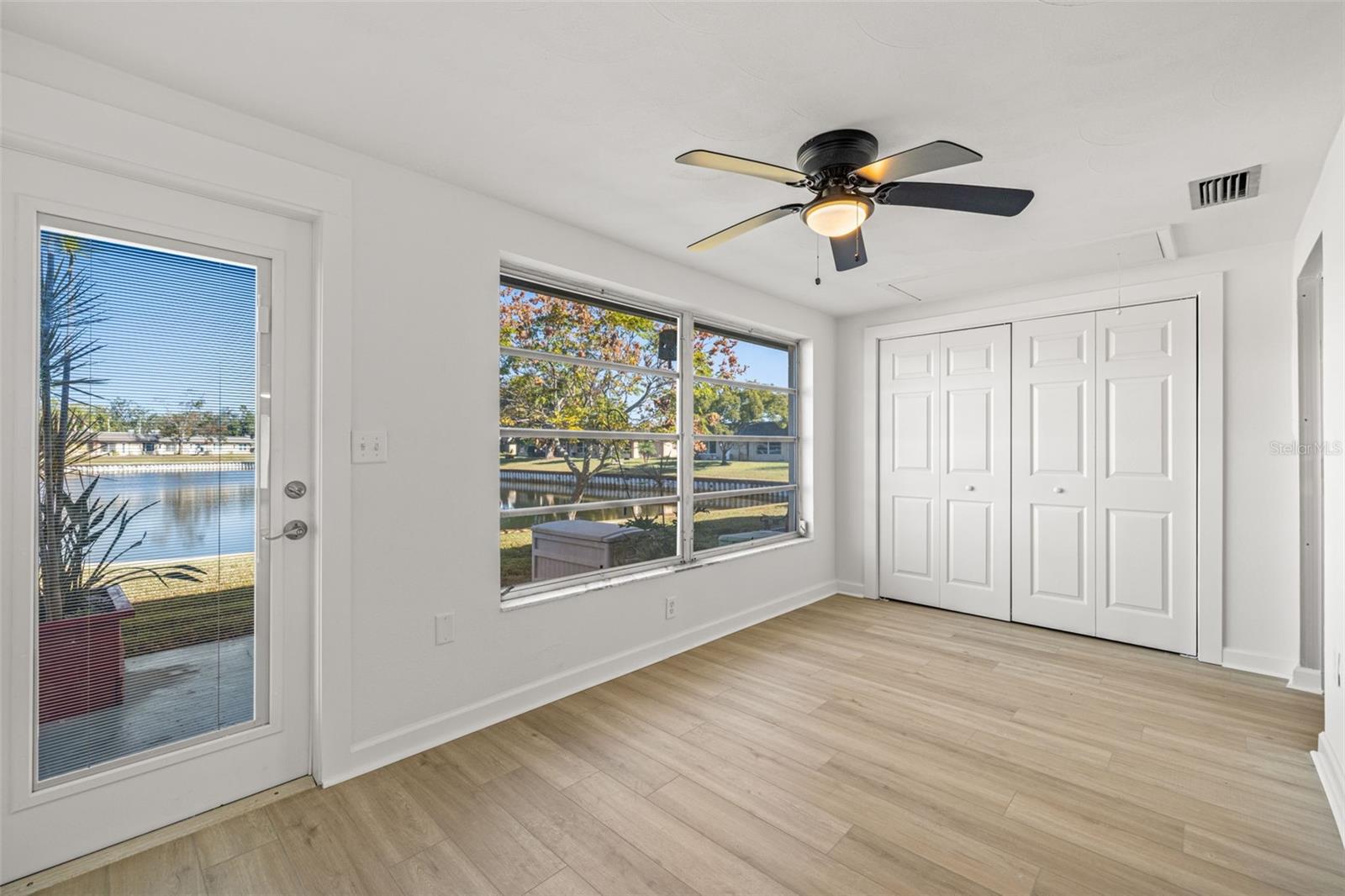 Image 16 of 43 For 4324 Summersun Drive