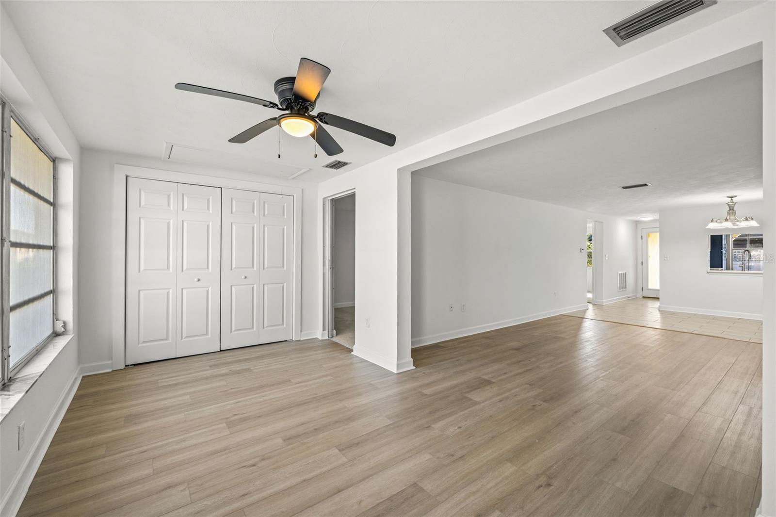 Image 17 of 43 For 4324 Summersun Drive