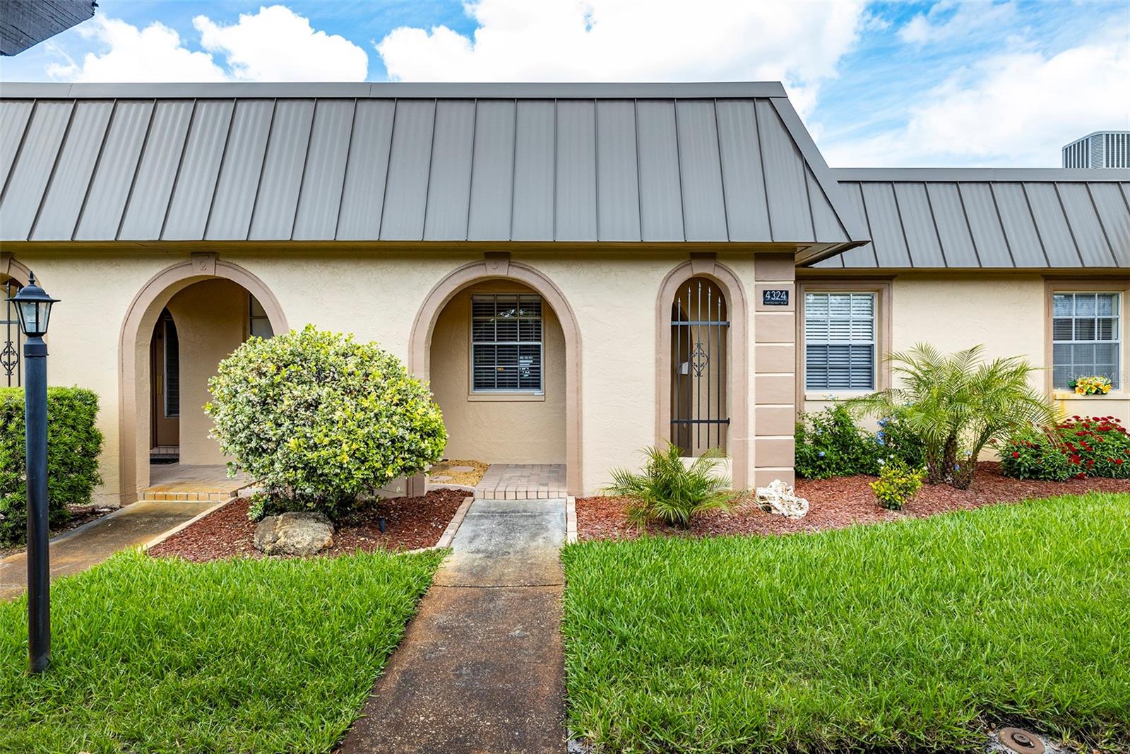 Image 33 of 43 For 4324 Summersun Drive