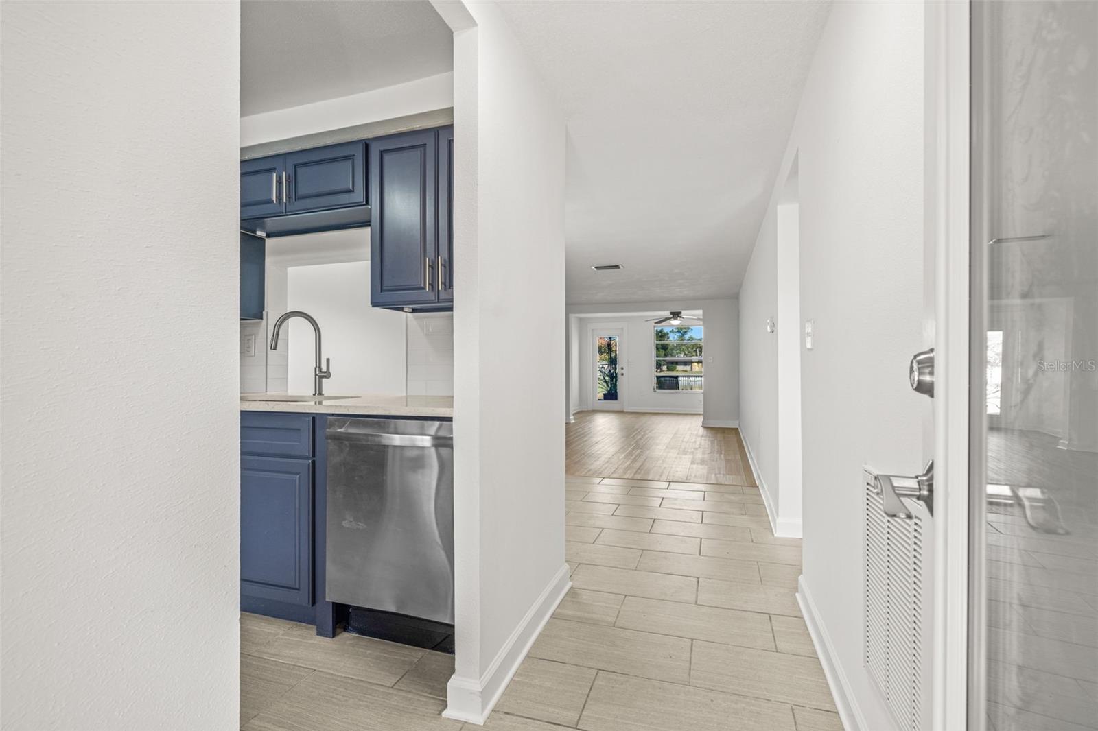 Image 5 of 43 For 4324 Summersun Drive