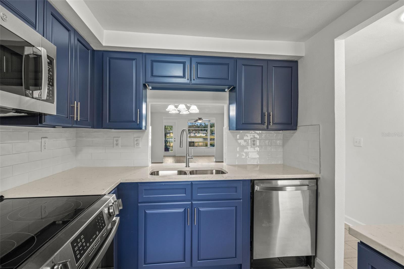 Image 9 of 43 For 4324 Summersun Drive