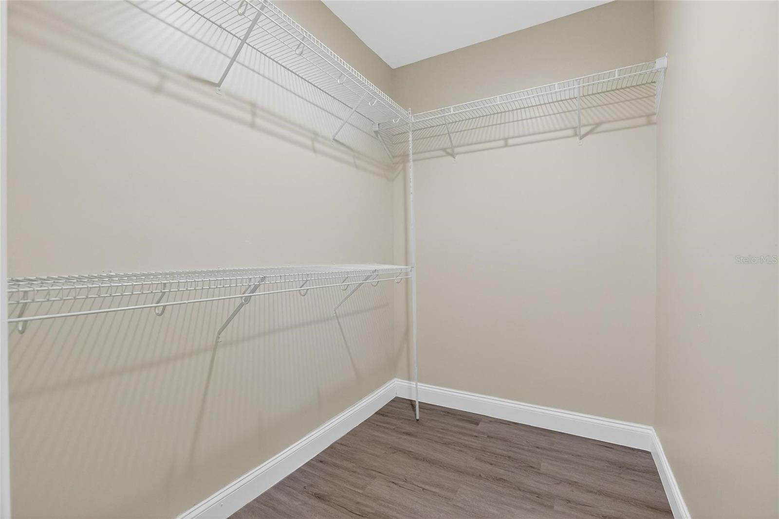 Image 4 of 15 For 7515 Tidewater Trail