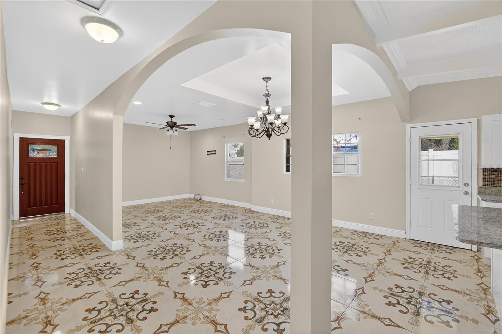 Image 6 of 15 For 7515 Tidewater Trail