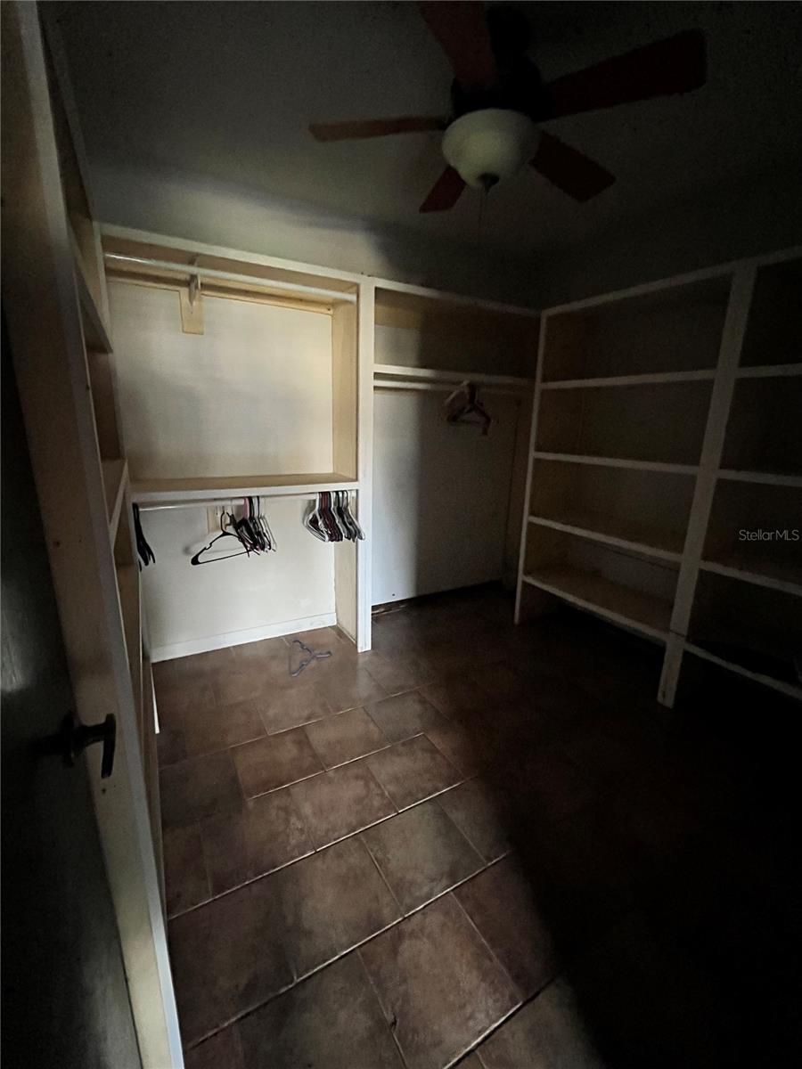 Image 20 of 24 For 941 Mill Road Lane