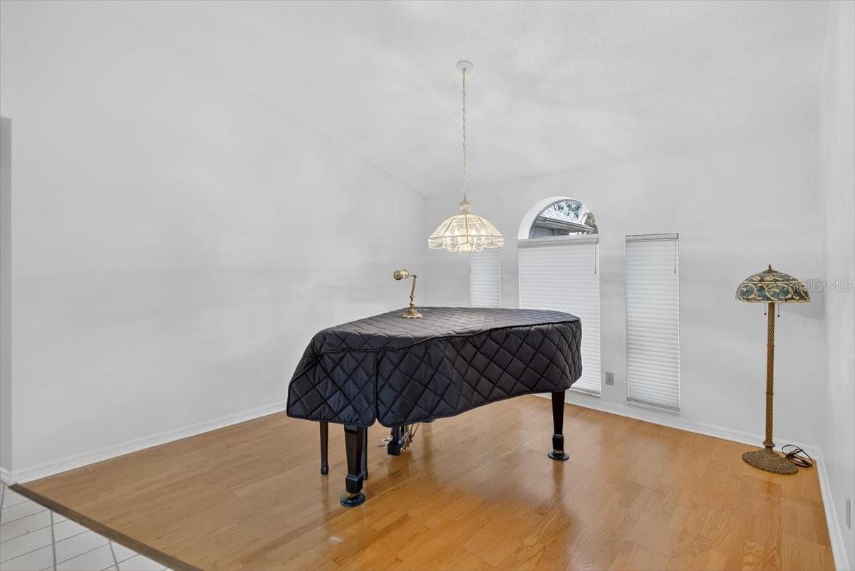 Image 11 of 70 For 11205 Kerry Hills Court