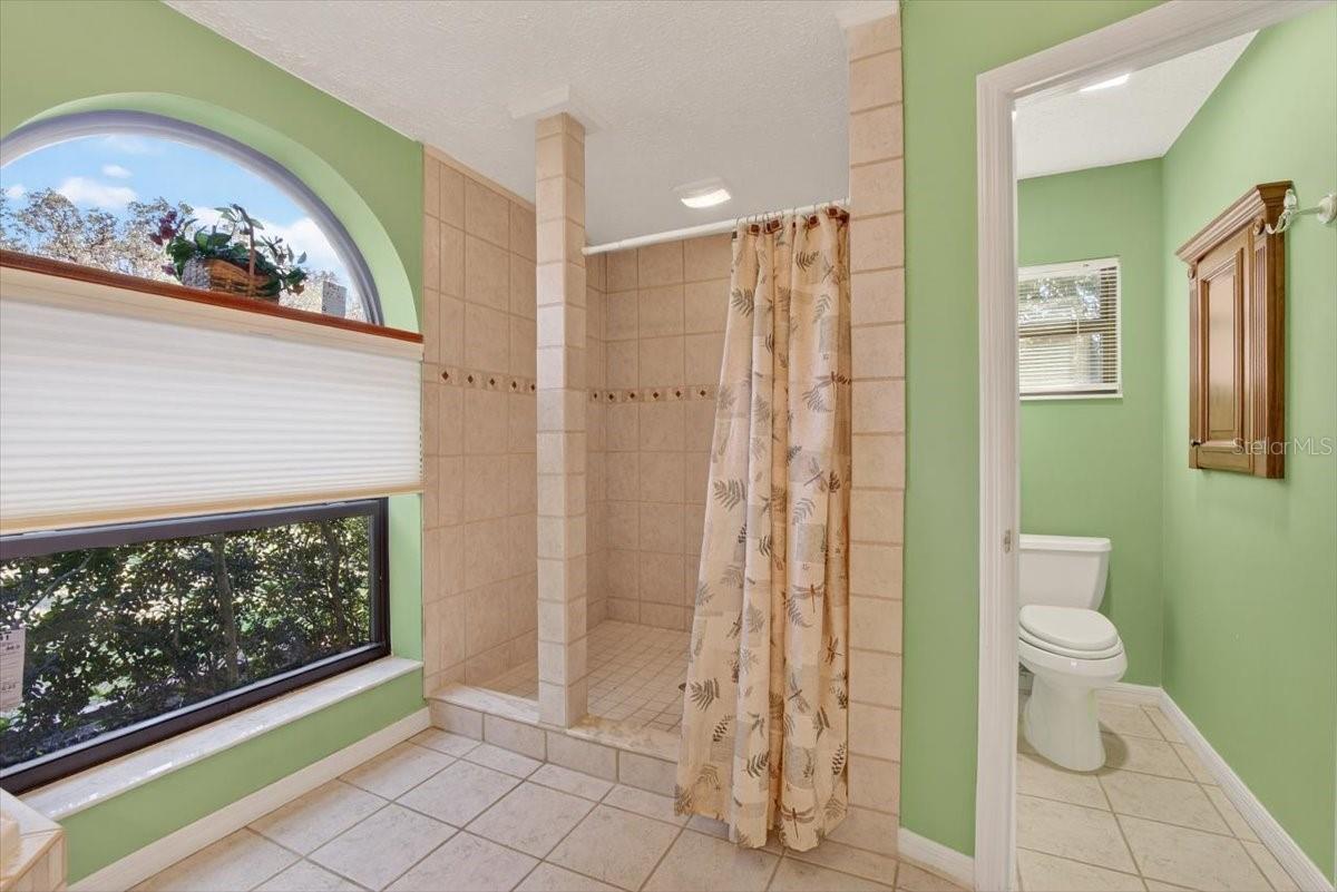 Image 18 of 70 For 11205 Kerry Hills Court