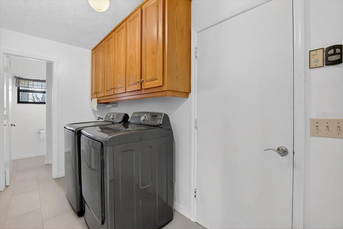 Image 42 of 70 For 11205 Kerry Hills Court