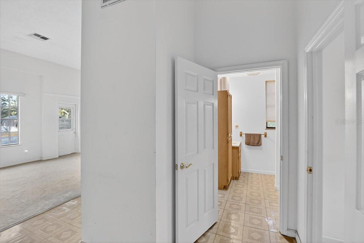 Image 65 of 70 For 11205 Kerry Hills Court