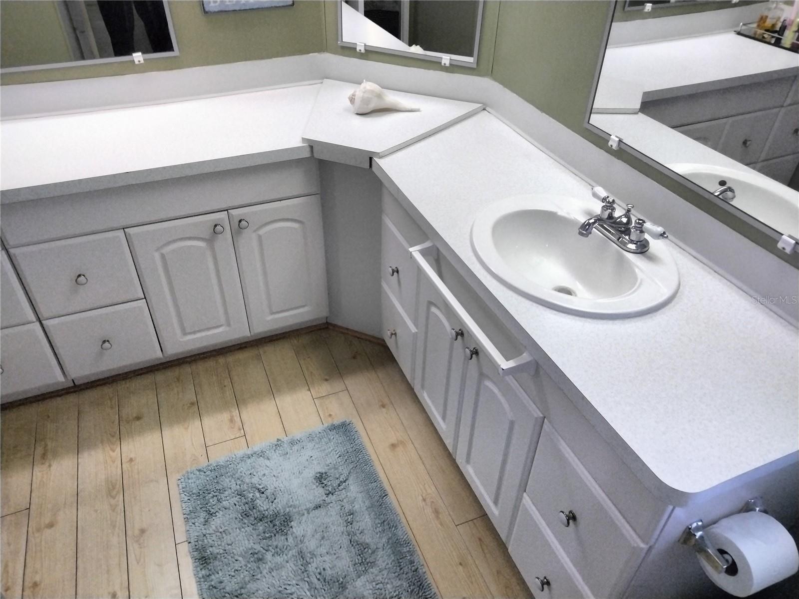 Image 34 of 45 For 3806 Bywater Drive