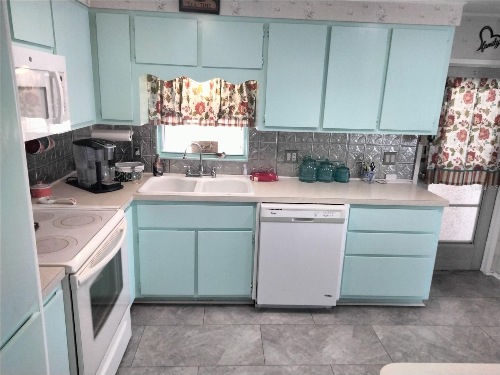 Image 7 of 45 For 3806 Bywater Drive