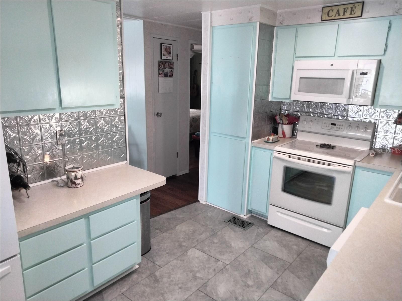 Image 8 of 45 For 3806 Bywater Drive