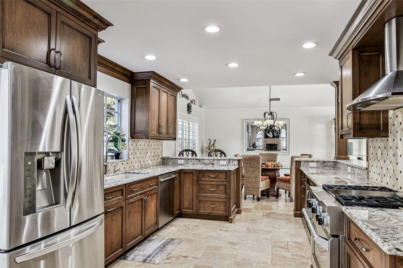 Image 23 of 97 For 9149 Maple Court