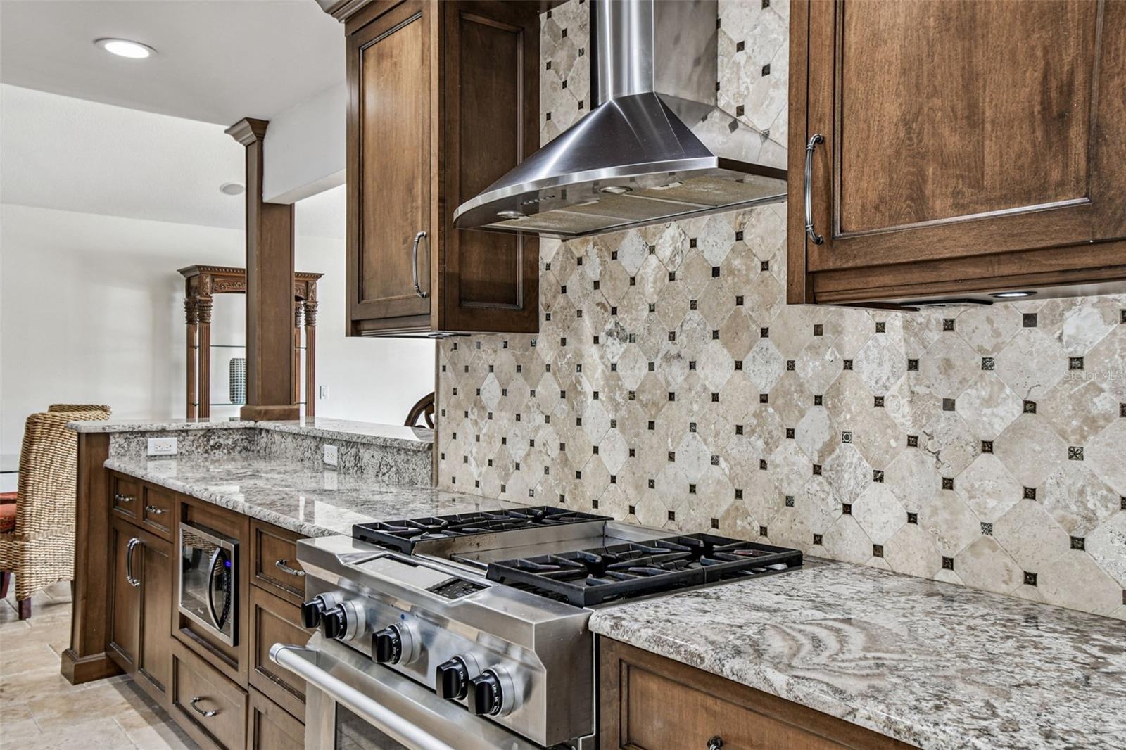 Image 24 of 97 For 9149 Maple Court