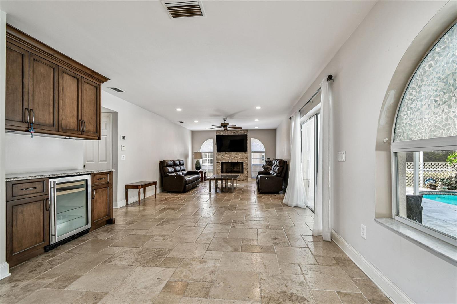 Image 25 of 97 For 9149 Maple Court