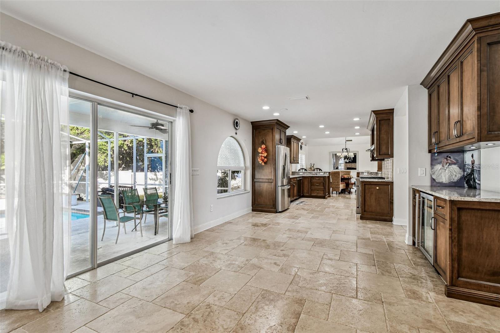 Image 27 of 97 For 9149 Maple Court