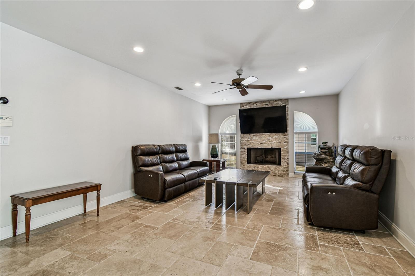 Image 29 of 97 For 9149 Maple Court