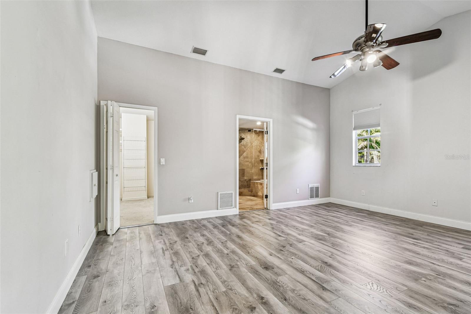 Image 39 of 97 For 9149 Maple Court