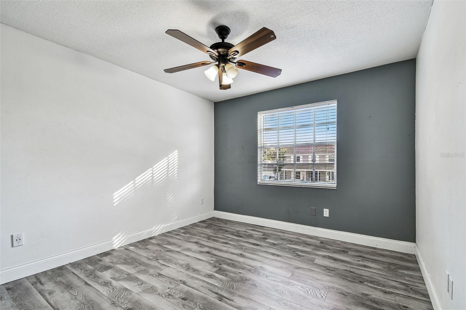 Image 50 of 97 For 9149 Maple Court