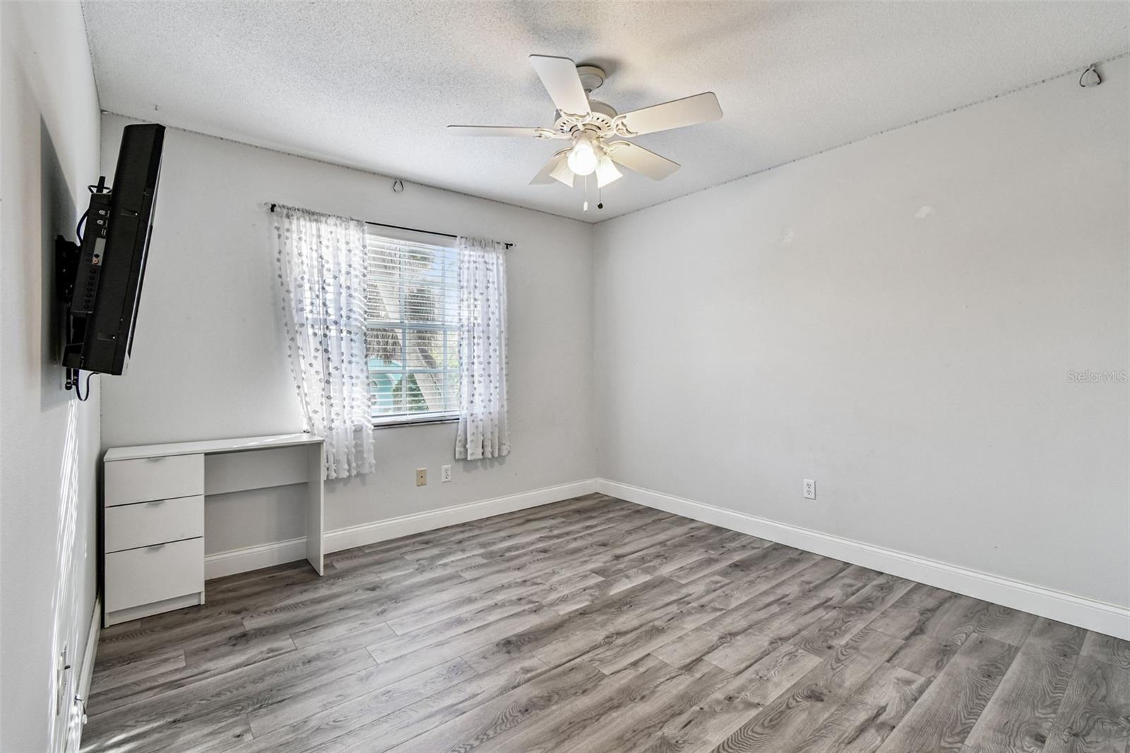 Image 60 of 97 For 9149 Maple Court