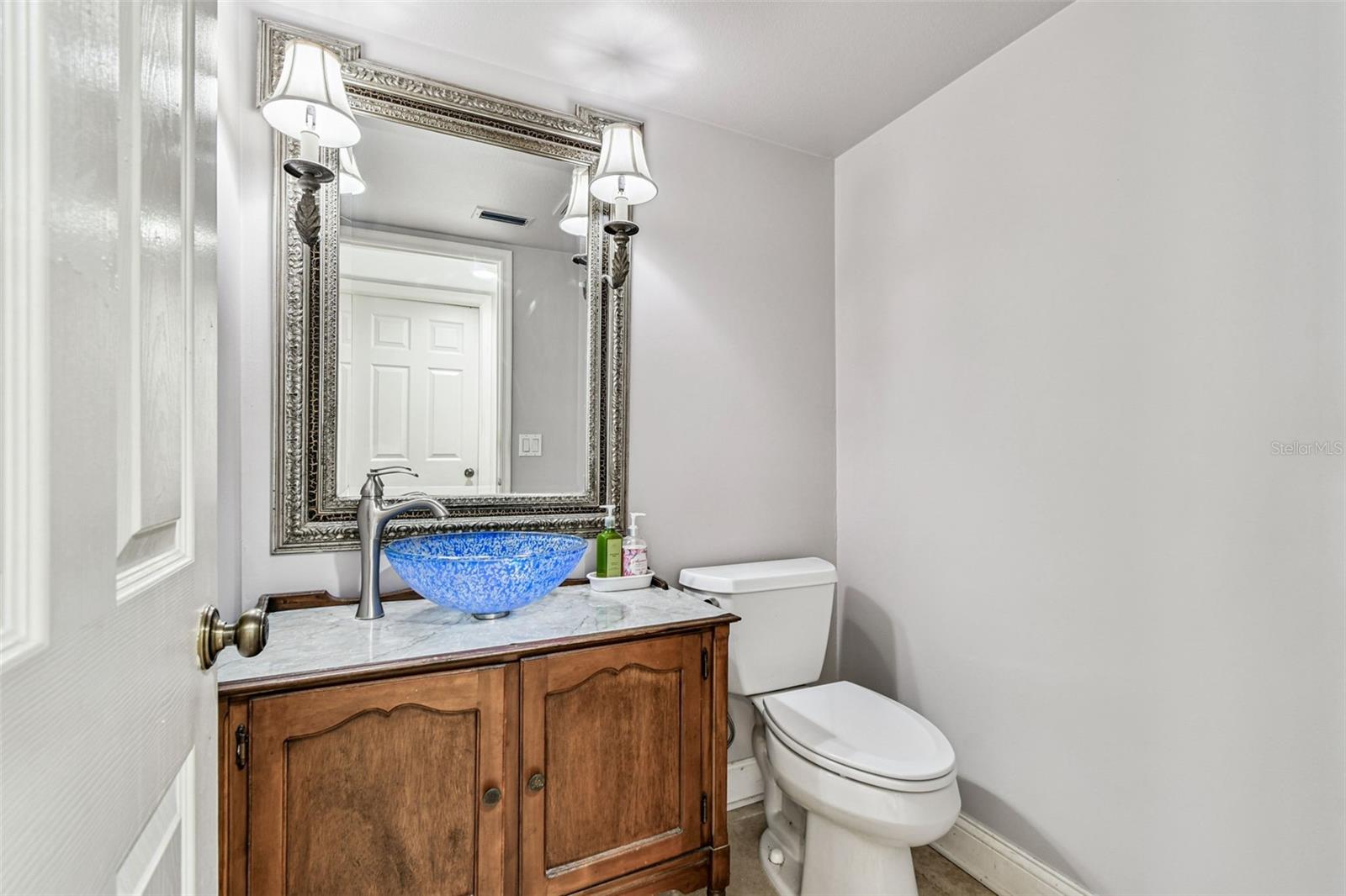 Image 67 of 97 For 9149 Maple Court