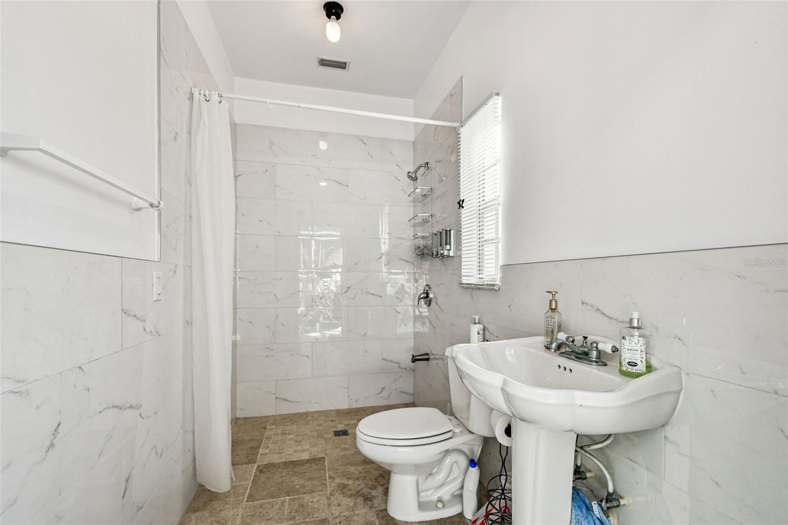 Image 76 of 97 For 9149 Maple Court