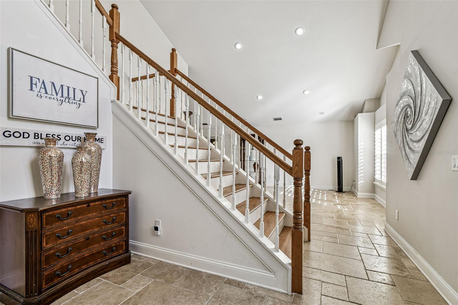 Image 8 of 97 For 9149 Maple Court