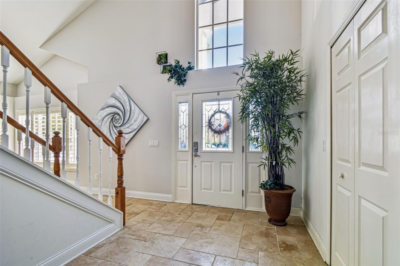 Image 9 of 97 For 9149 Maple Court