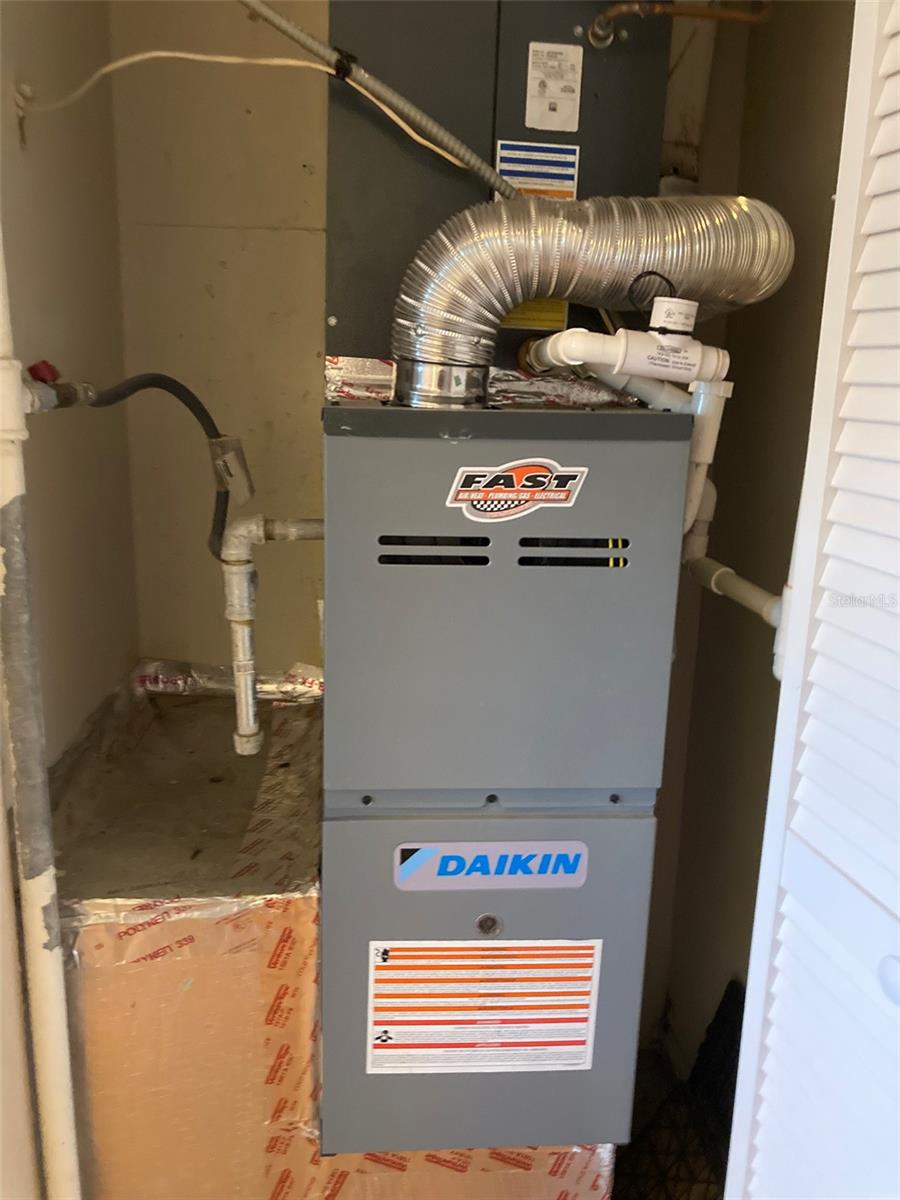 Image 28 of 47 For 5660 80th Street N C101