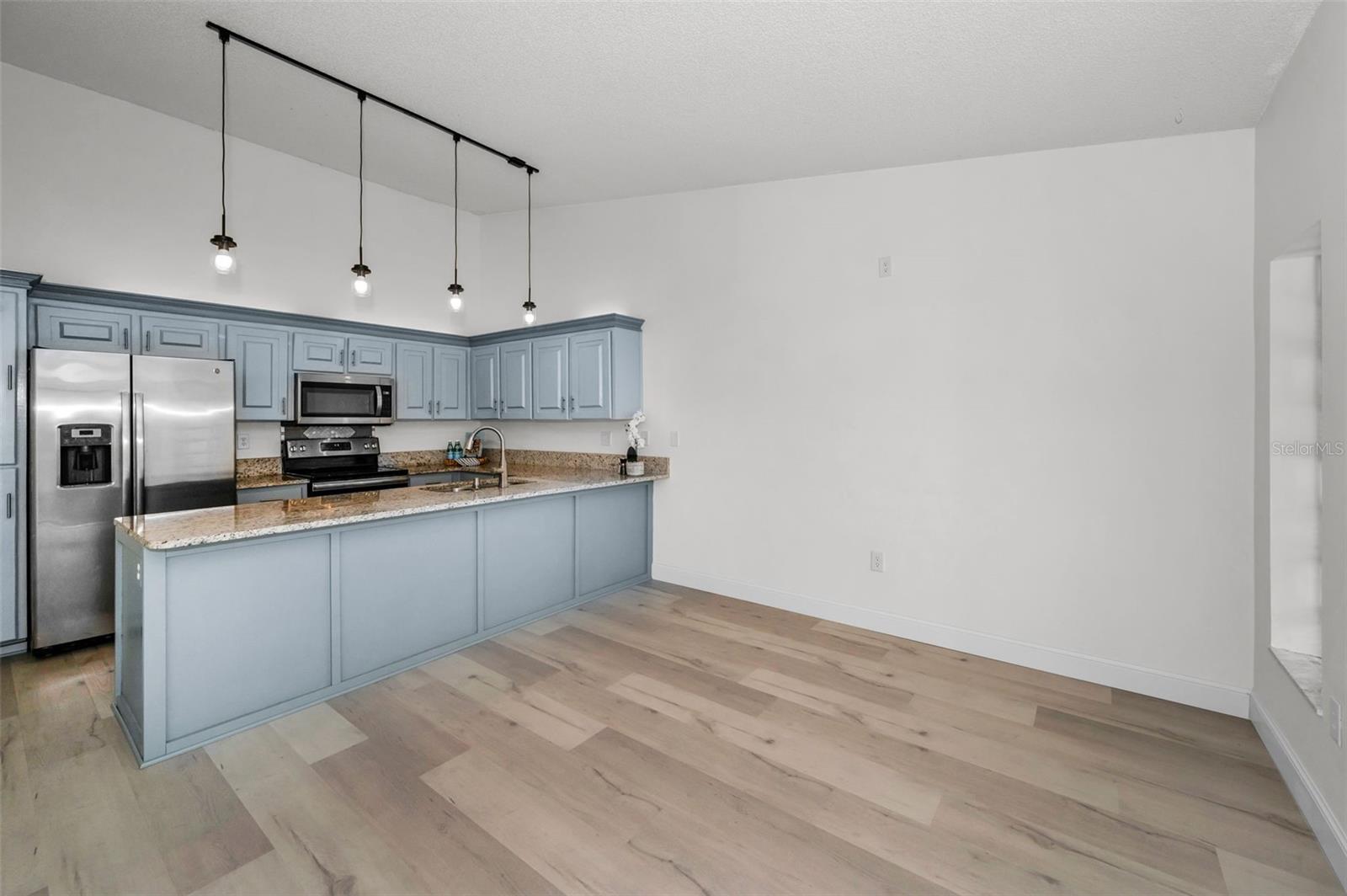 Image 15 of 44 For 3377 Crystal Court E E