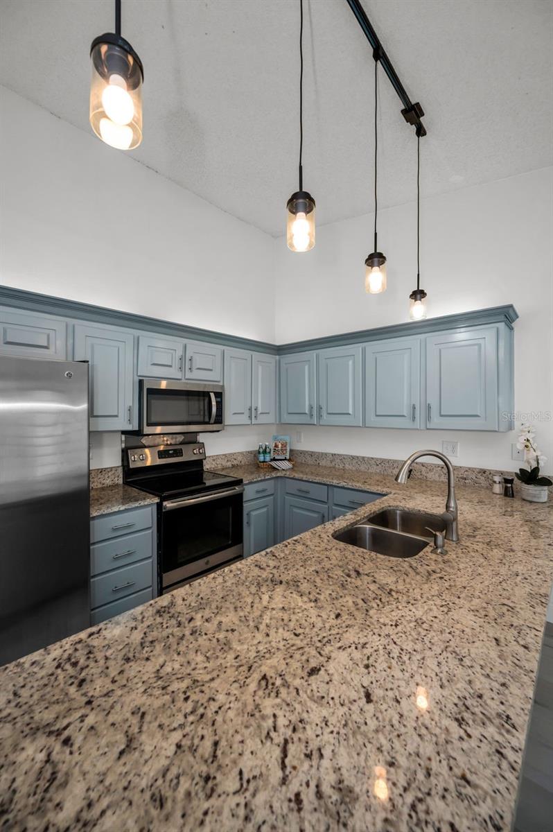 Image 16 of 44 For 3377 Crystal Court E E