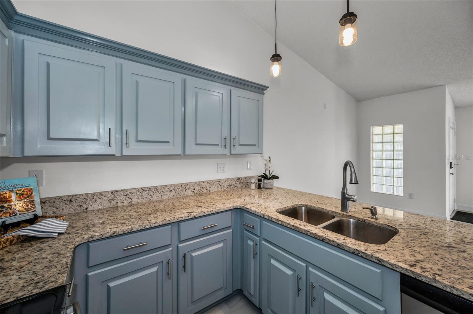 Image 20 of 44 For 3377 Crystal Court E E