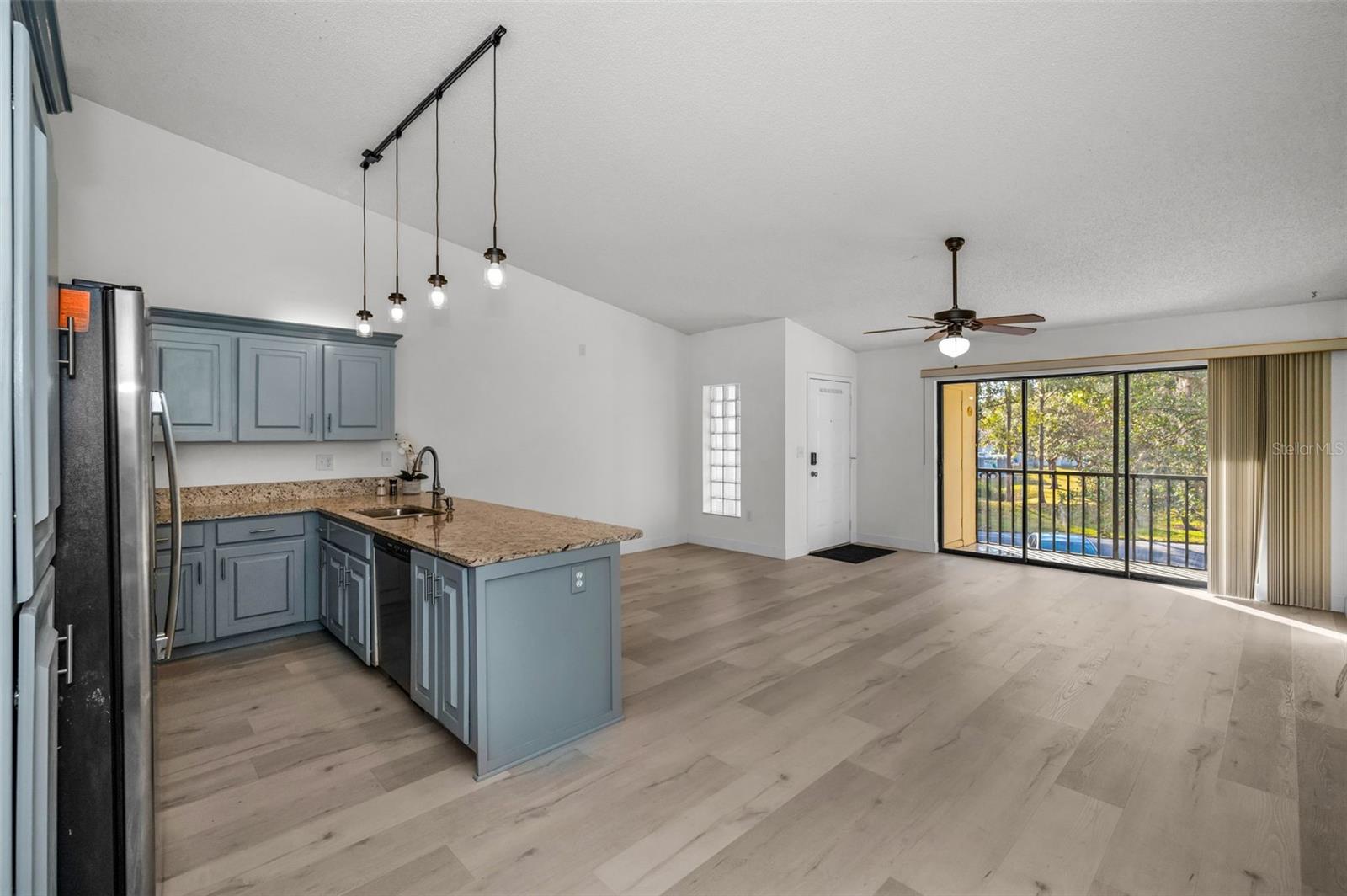 Image 24 of 44 For 3377 Crystal Court E E