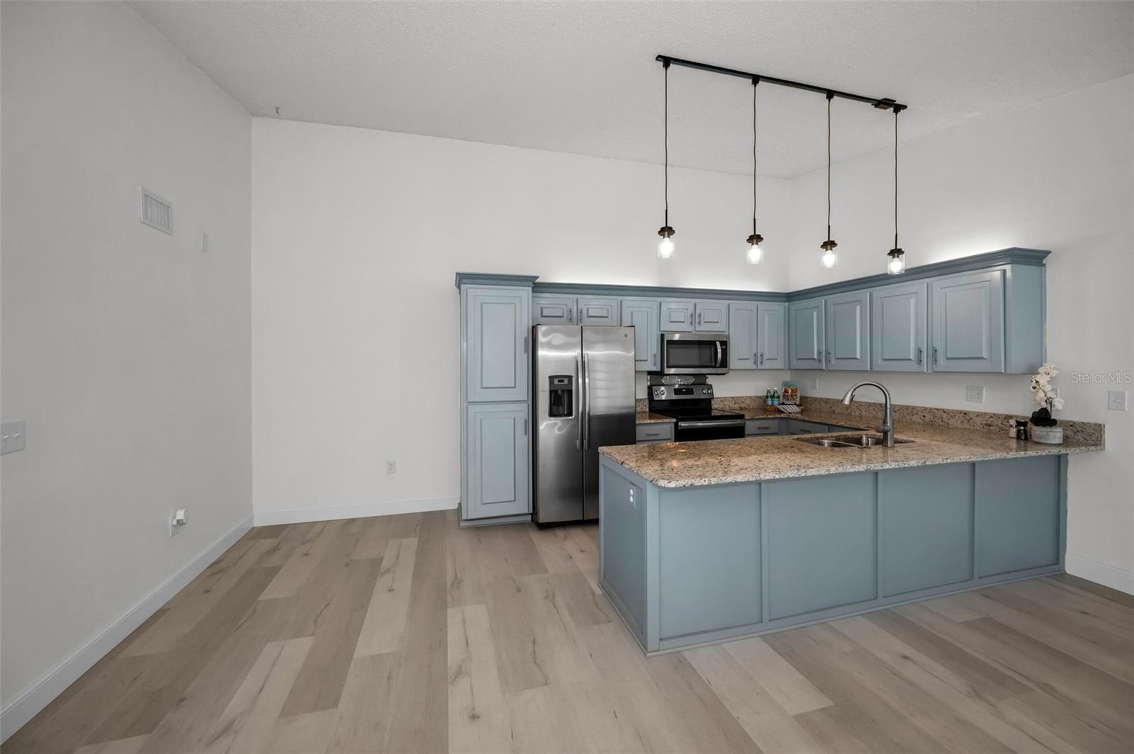 Image 25 of 44 For 3377 Crystal Court E E