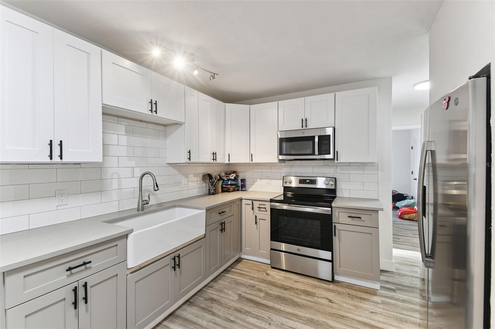 Image 14 of 45 For 4706 Catherine Street