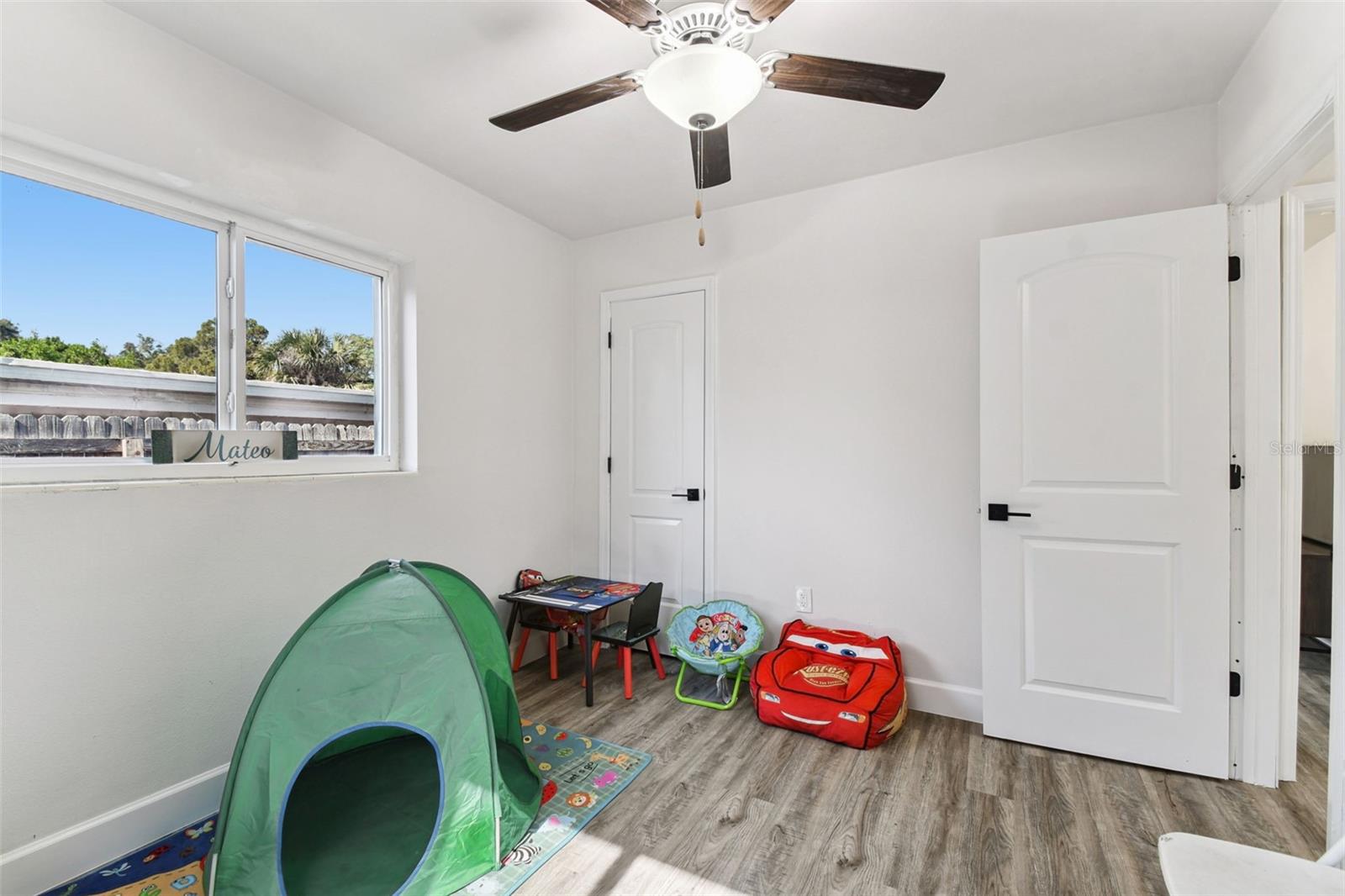 Image 28 of 45 For 4706 Catherine Street