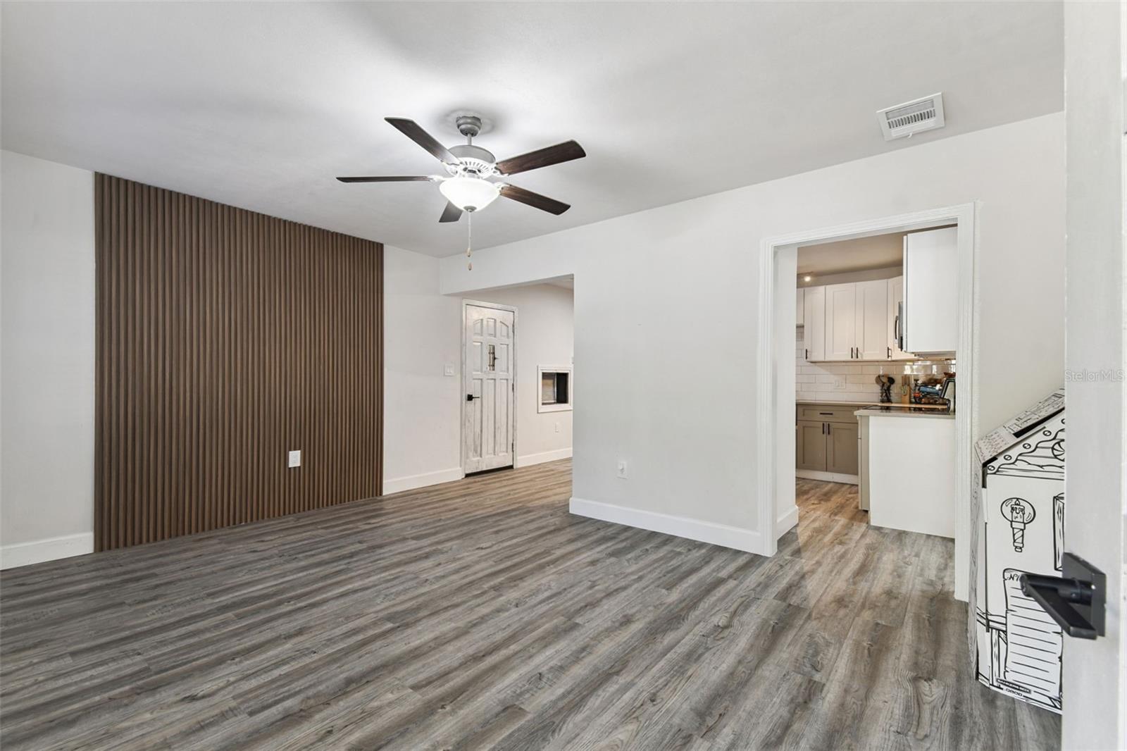 Image 9 of 45 For 4706 Catherine Street