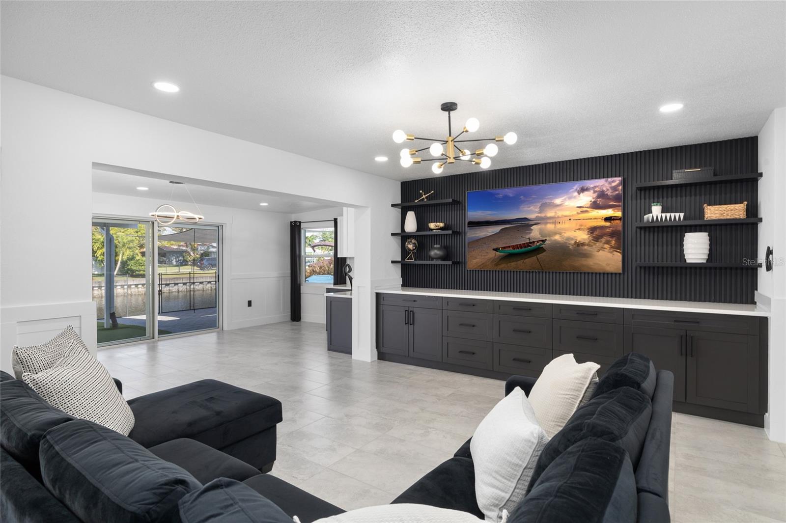 Image 15 of 52 For 1449 48th Avenue Ne